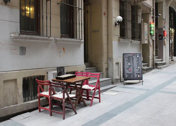 Chambers Of The Boheme Hostel Istanbul